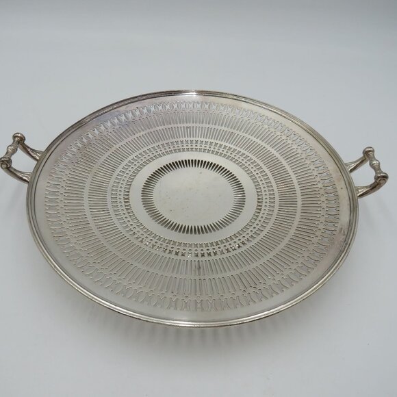 Wilcox Tray Silver Plated Reticulated 10" Curved Serving Platter Handles Vintage - Picture 2 of 8